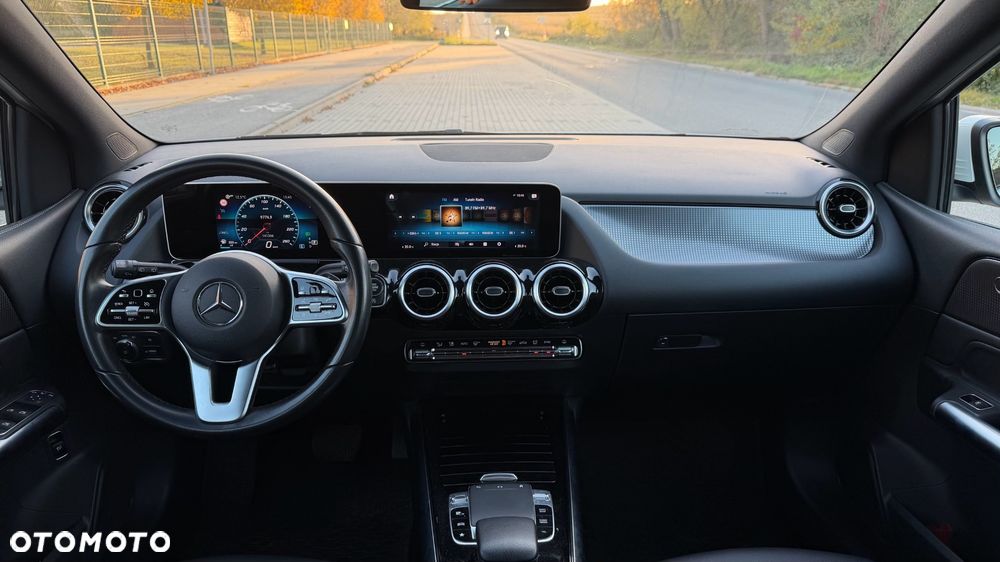Mercedes-Benz Klasa B 180 d Progressive 7G-DCT - 16
