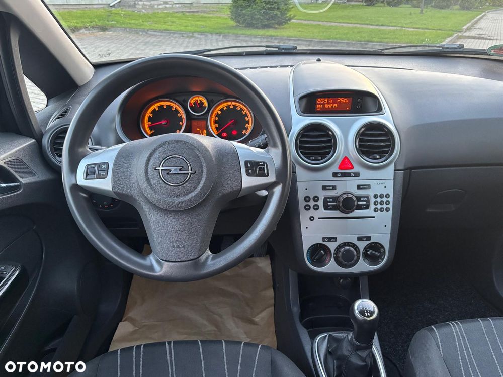 Opel Corsa 1.2 16V - 12