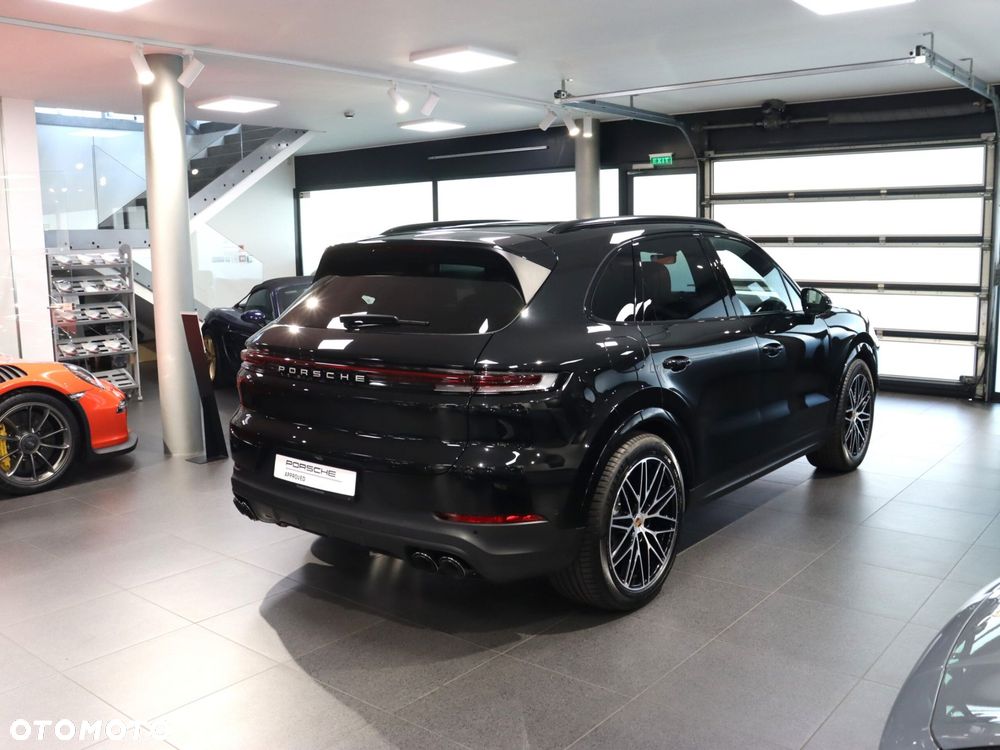 Porsche Cayenne Standard - 5