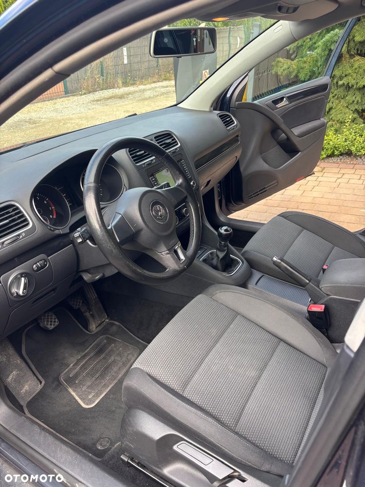 Volkswagen Golf - 10