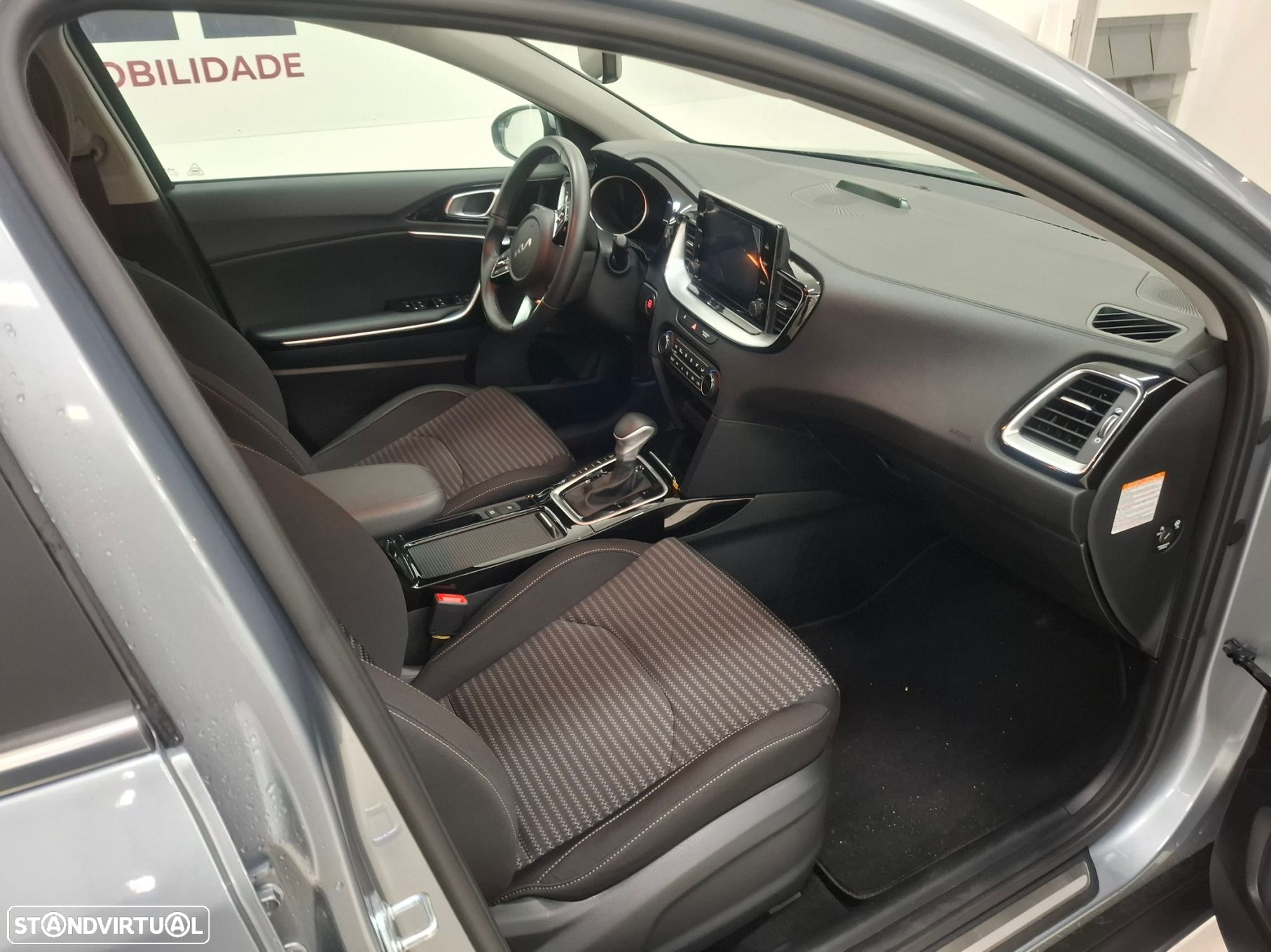 Kia XCeed 1.6 GDi PHEV Drive - 9