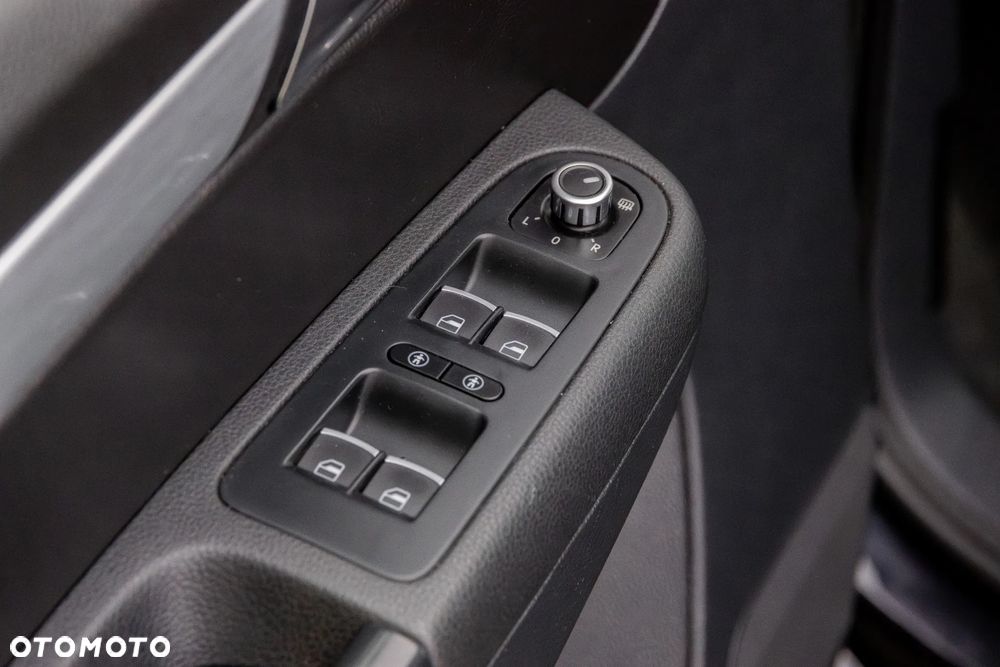 Volkswagen Sharan 2.0 TDI DSG Blue Motion Comfortline - 19