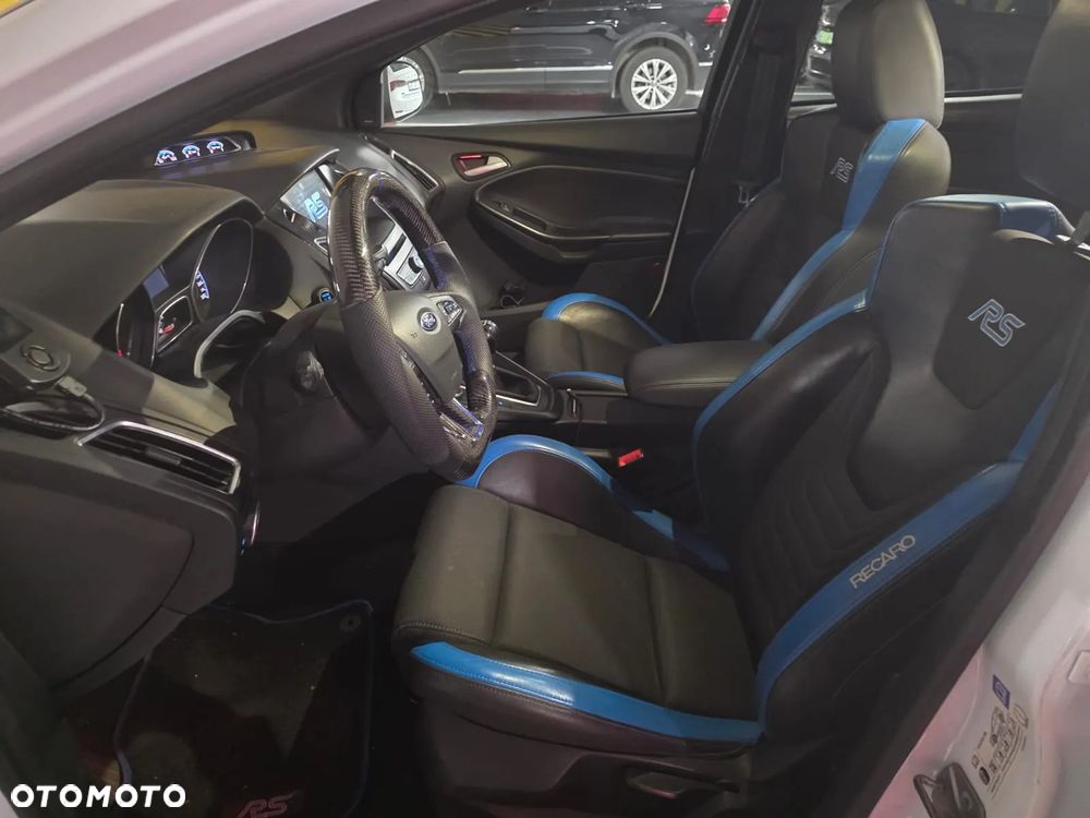 Ford Focus - 8