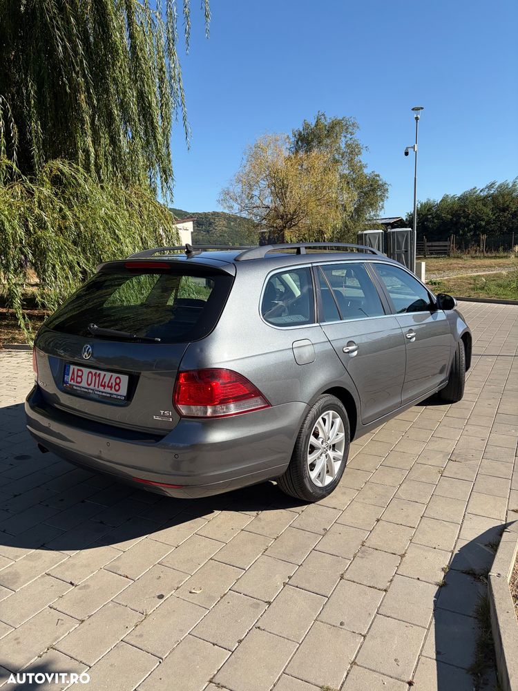 Volkswagen Golf - 2