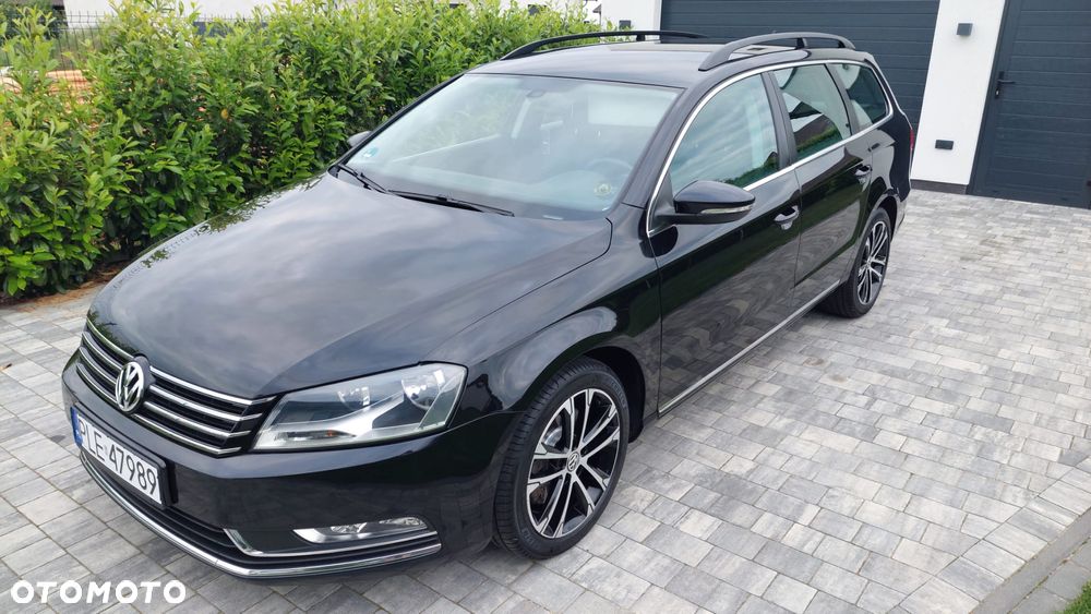 Volkswagen Passat - 1