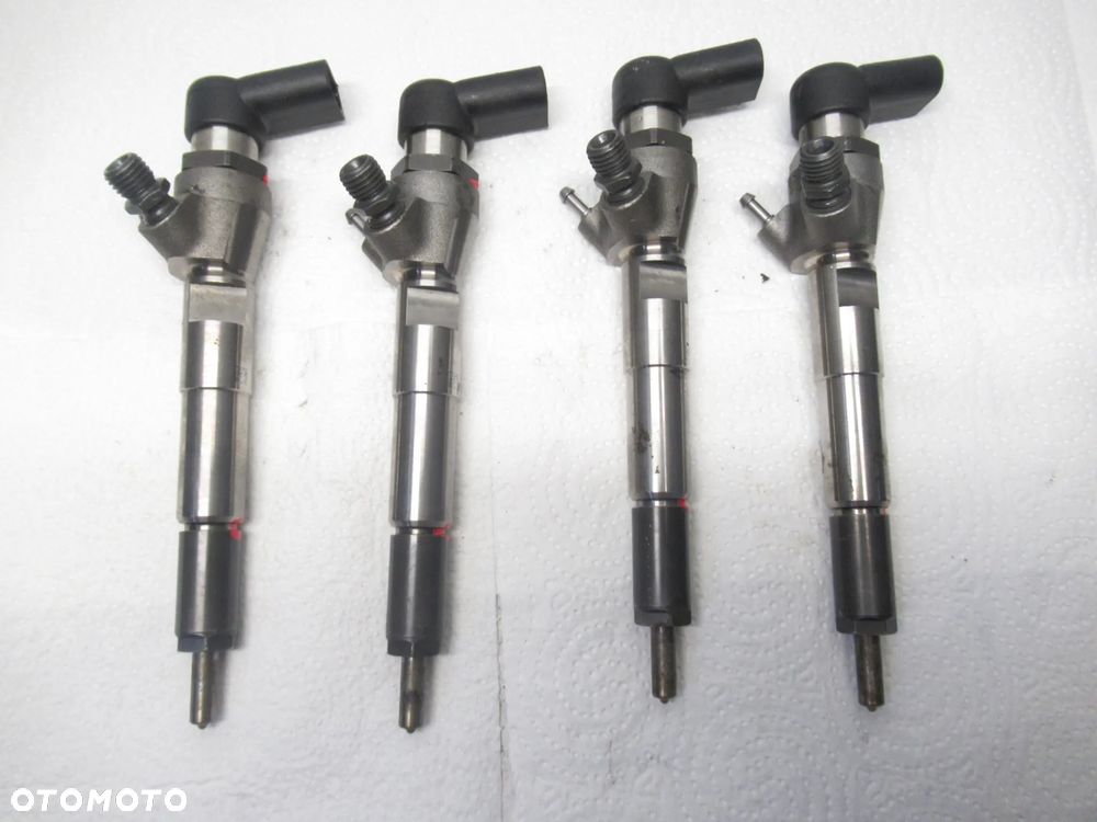 Wtryskiwacz Dacia Duster Nissan Juke Renault 1.5 DCI A2C59513484 166004305R