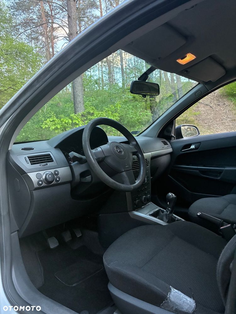 Opel Astra 1.7 CDTI - 10
