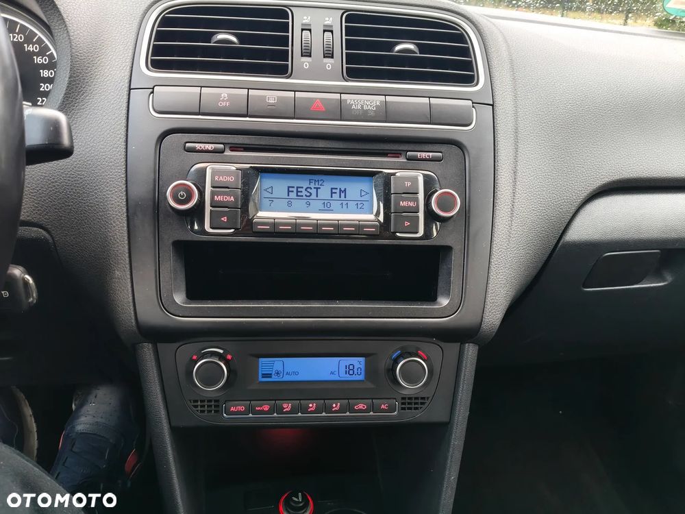 Volkswagen Polo 1.4 Team - 8