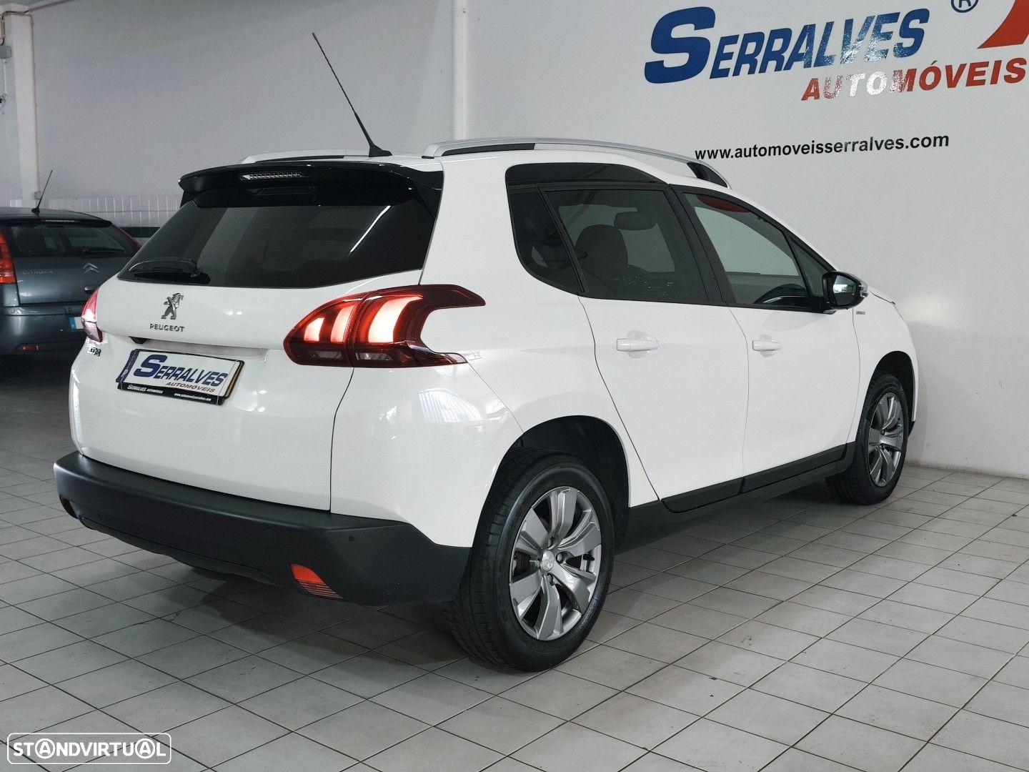 Peugeot 2008 1.2 PureTech Style - 7