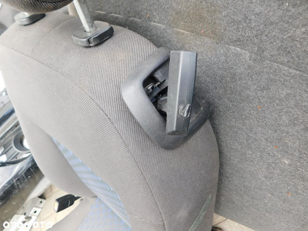 fotel lewy kierowcy FORD FIESTA MK6 IV 02-08 3D - 4