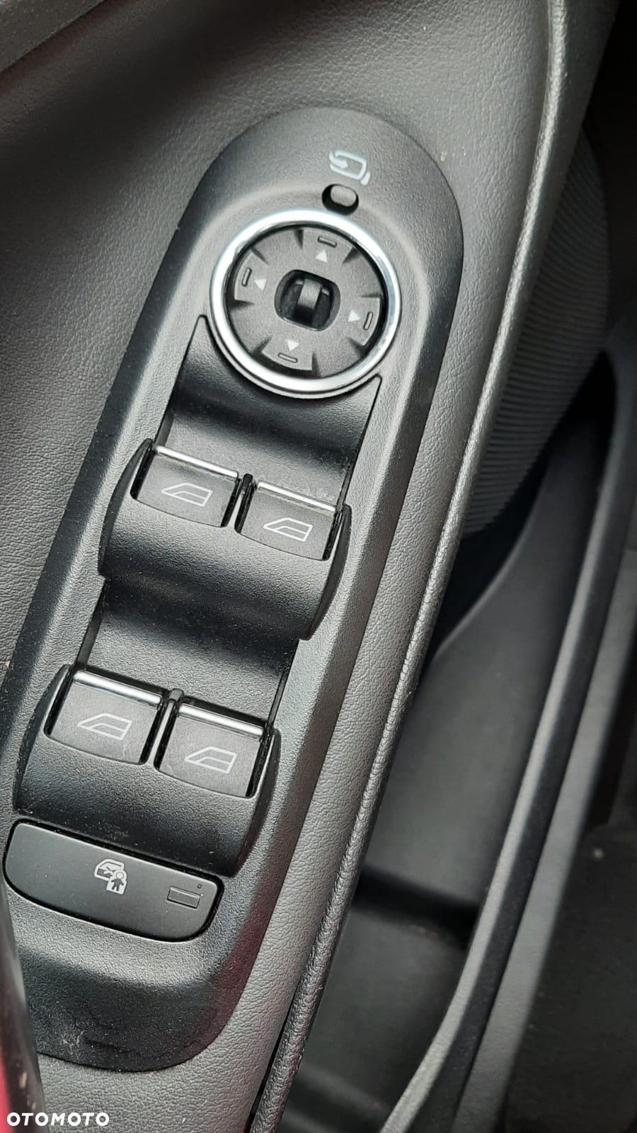 Ford S-Max 2.0 EcoBoost Titanium - 22