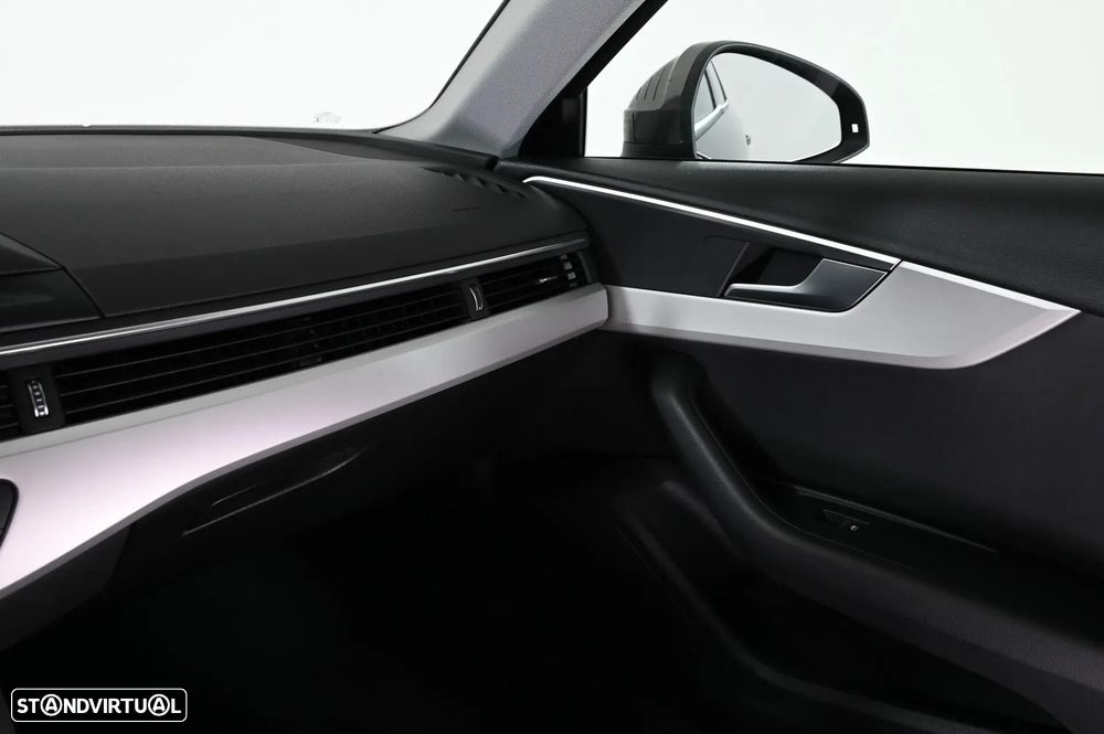 Audi A4 40 TDI S tronic - 29