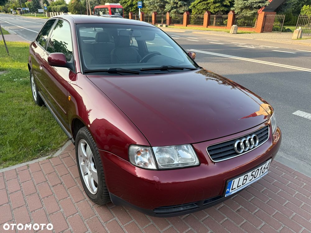 Audi A3 3-drzwiowe 1.8 Ambition - 1