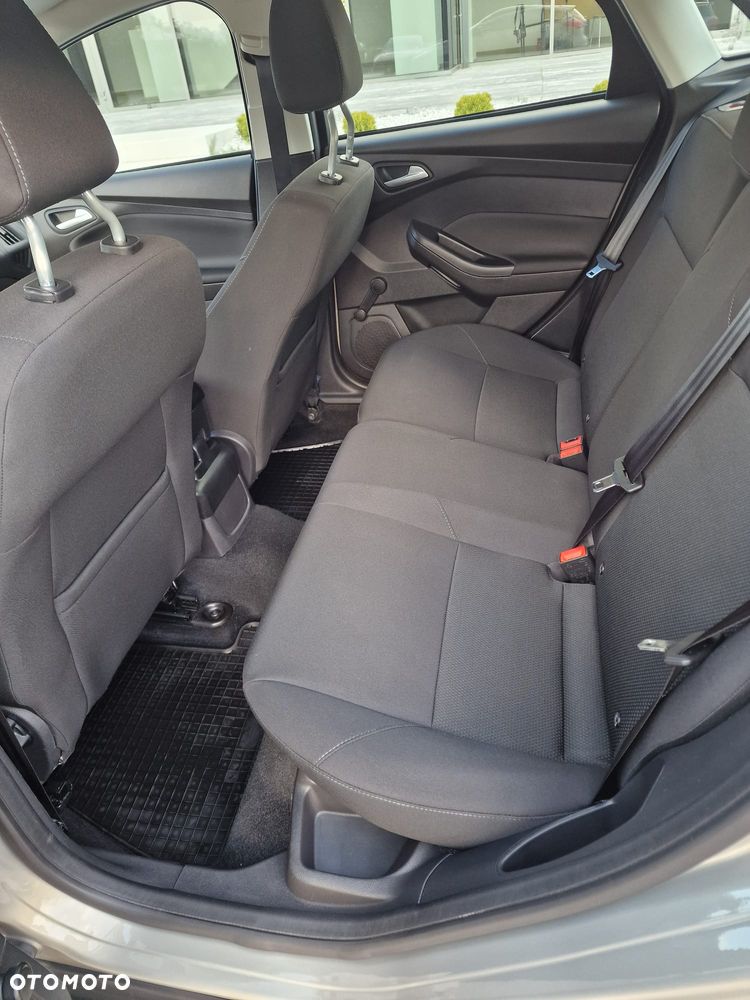 Ford Focus - 12