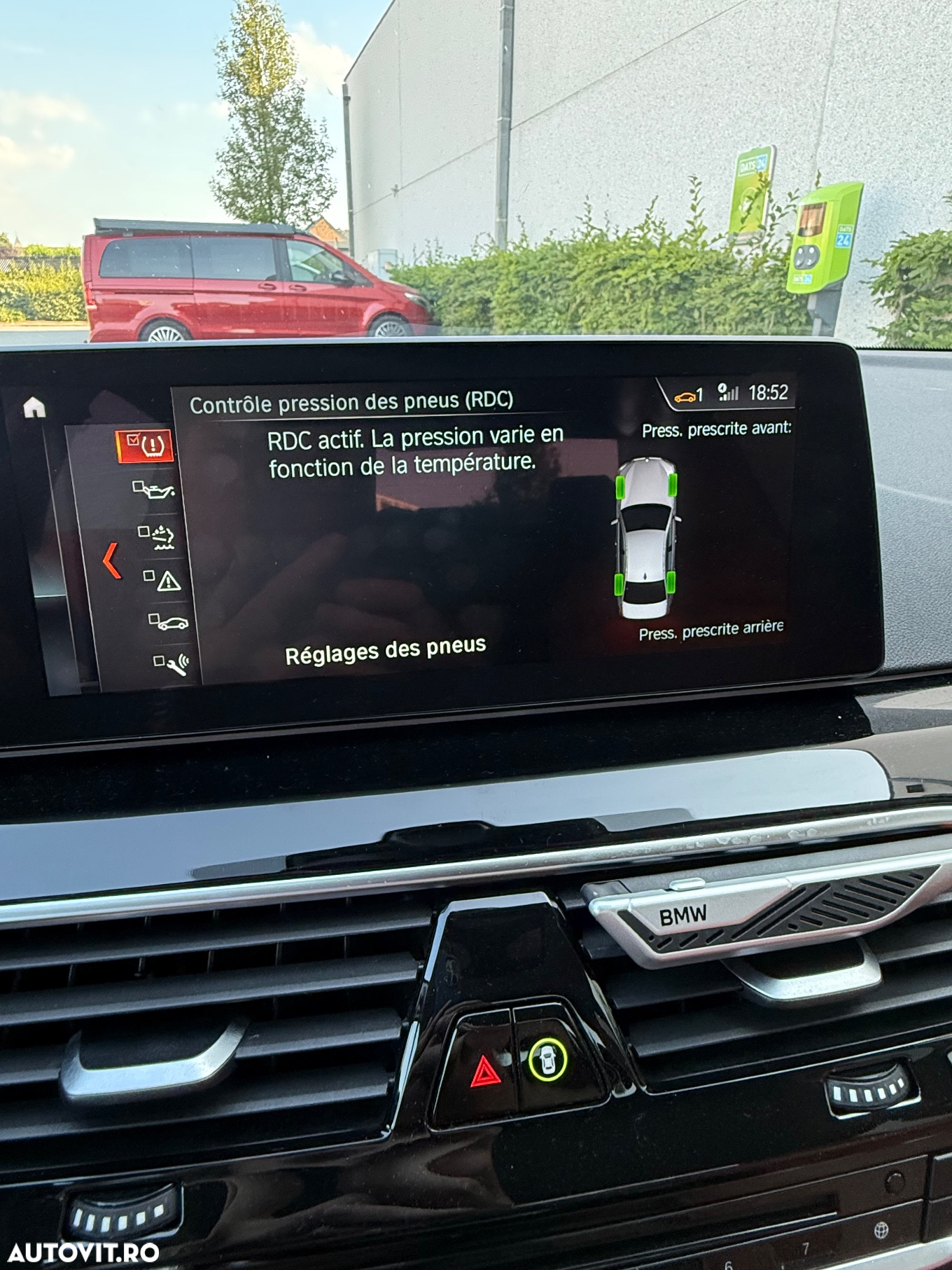 BMW Seria 5 520d Aut. Luxury Line - 37