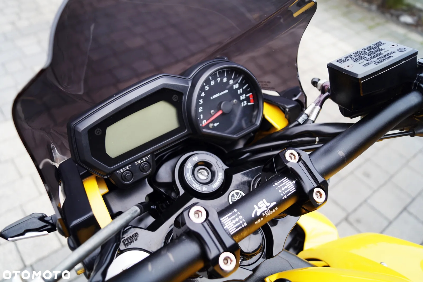 Yamaha FZ - 21