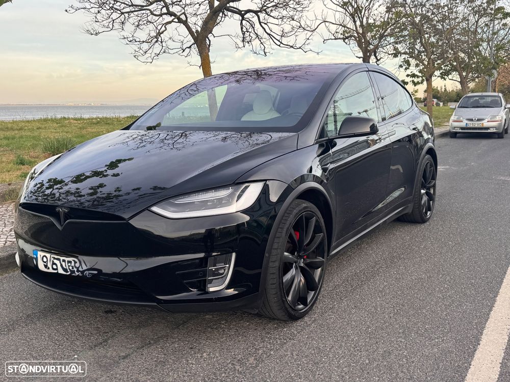 Tesla Model X P100D - 8