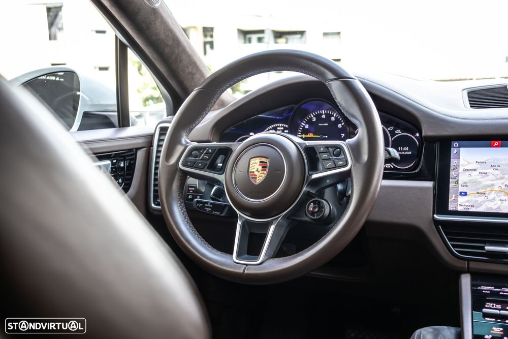 Porsche Cayenne Coupé E-Hybrid - 19