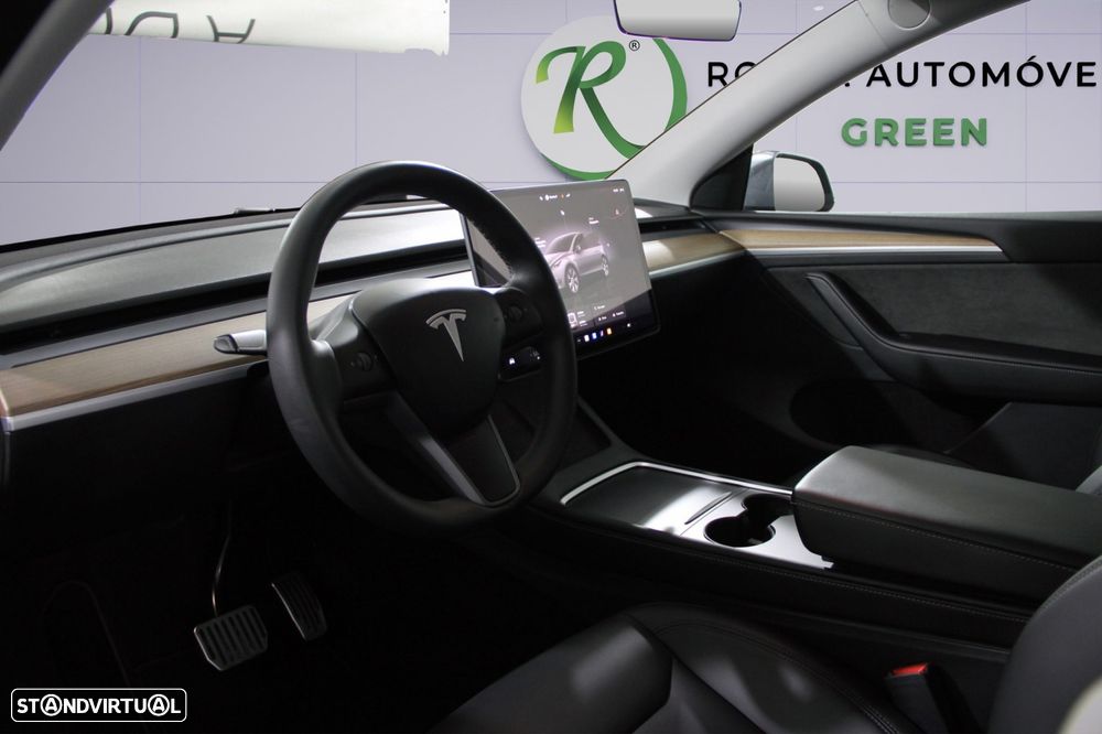 Tesla Model Y RWD - 8