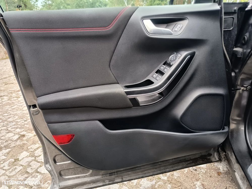 Ford Puma 1.0 EcoBoost Hybrid ST-LINE - 16