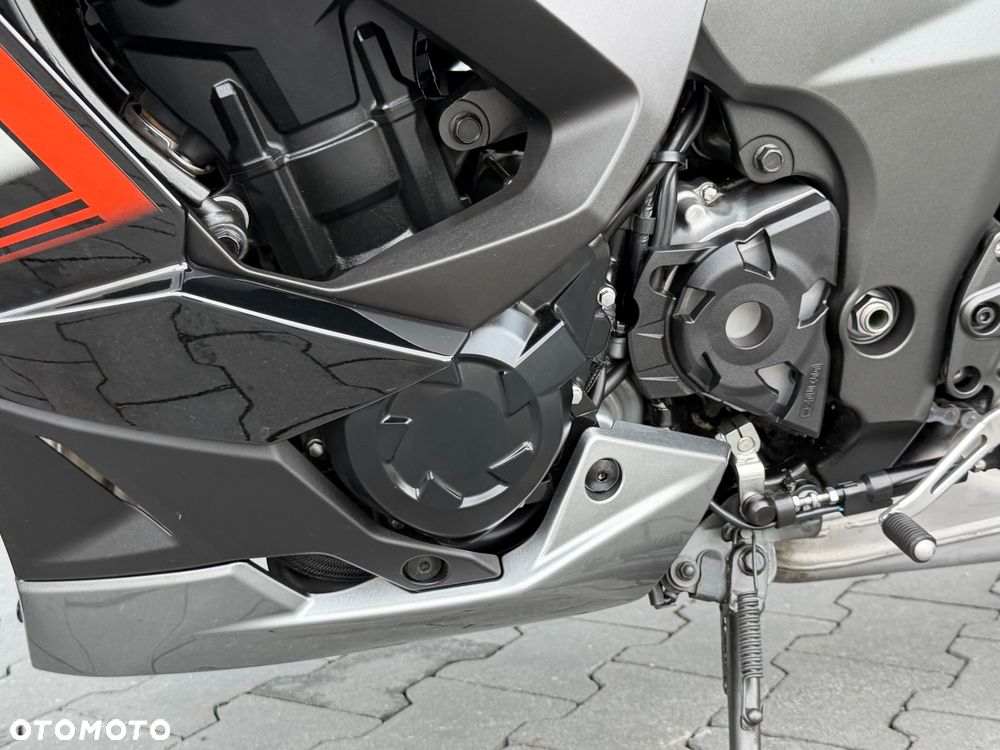 Kawasaki Ninja 1000 SX - 36