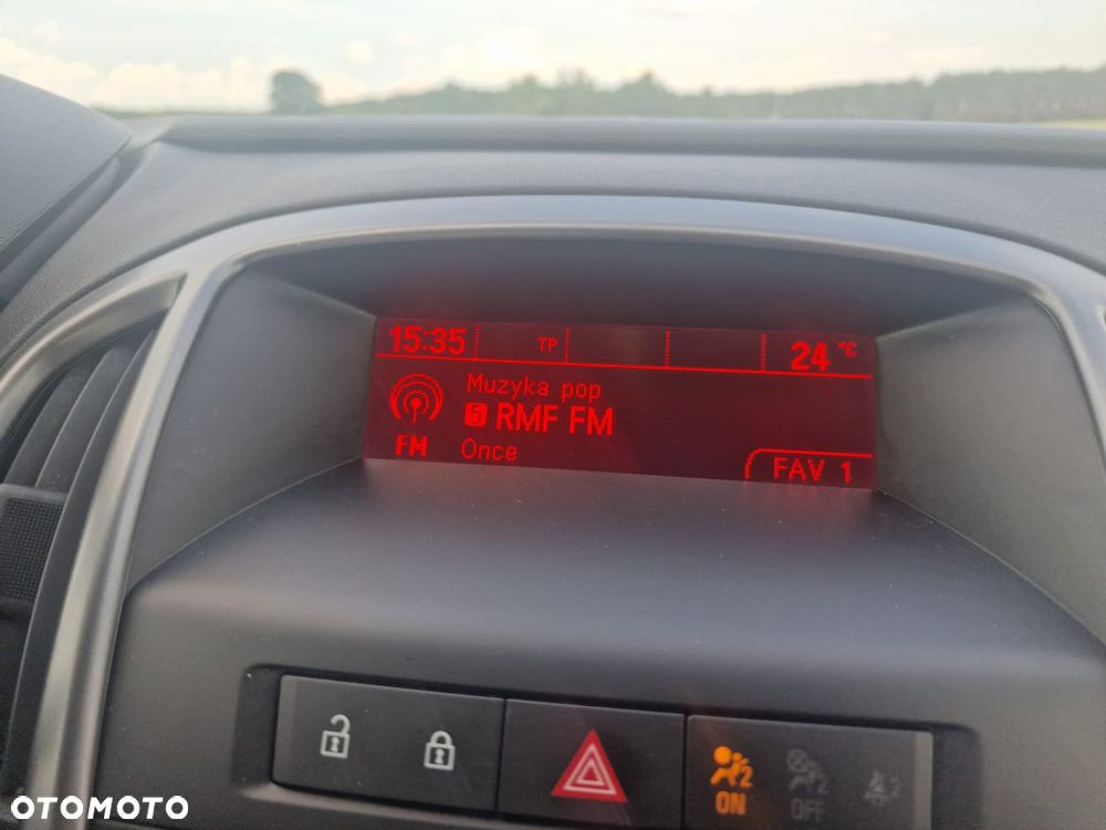 Opel Astra 1.4 T Executive - 7