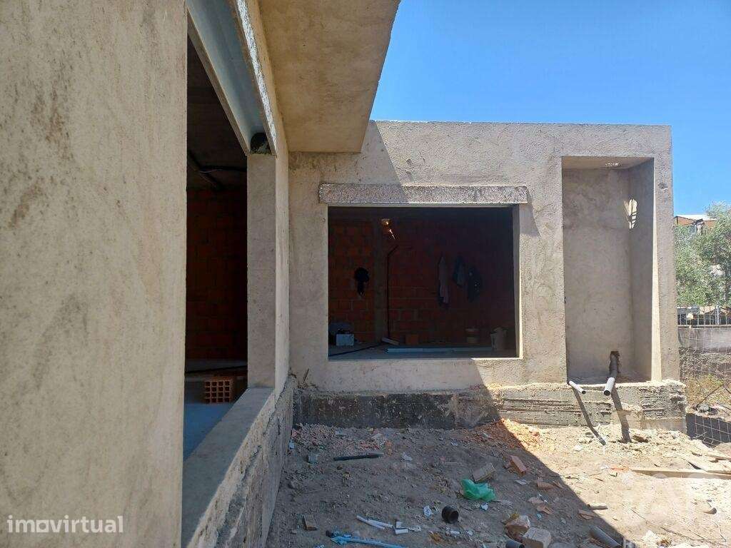Casa T3 em Fernão Ferro de 150,00 m2 - Grande imagem: 2/17