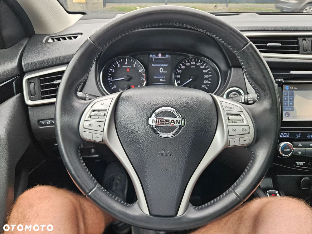 Nissan Qashqai 1.2 DIG-T N-Connecta EU6 - 20