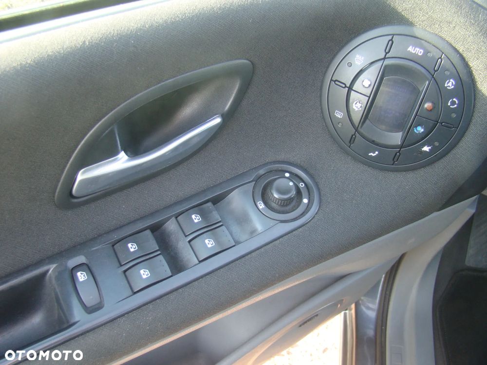 Renault Espace 2.0 dCi FAP Dynamique - 11