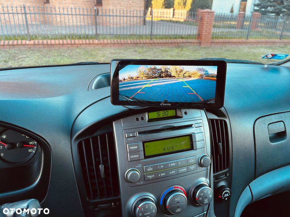 Hyundai H-1 Starex - 12