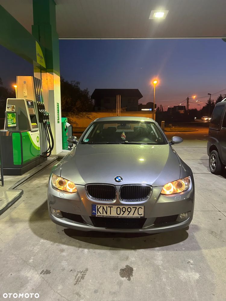 BMW Seria 3 320i - 5