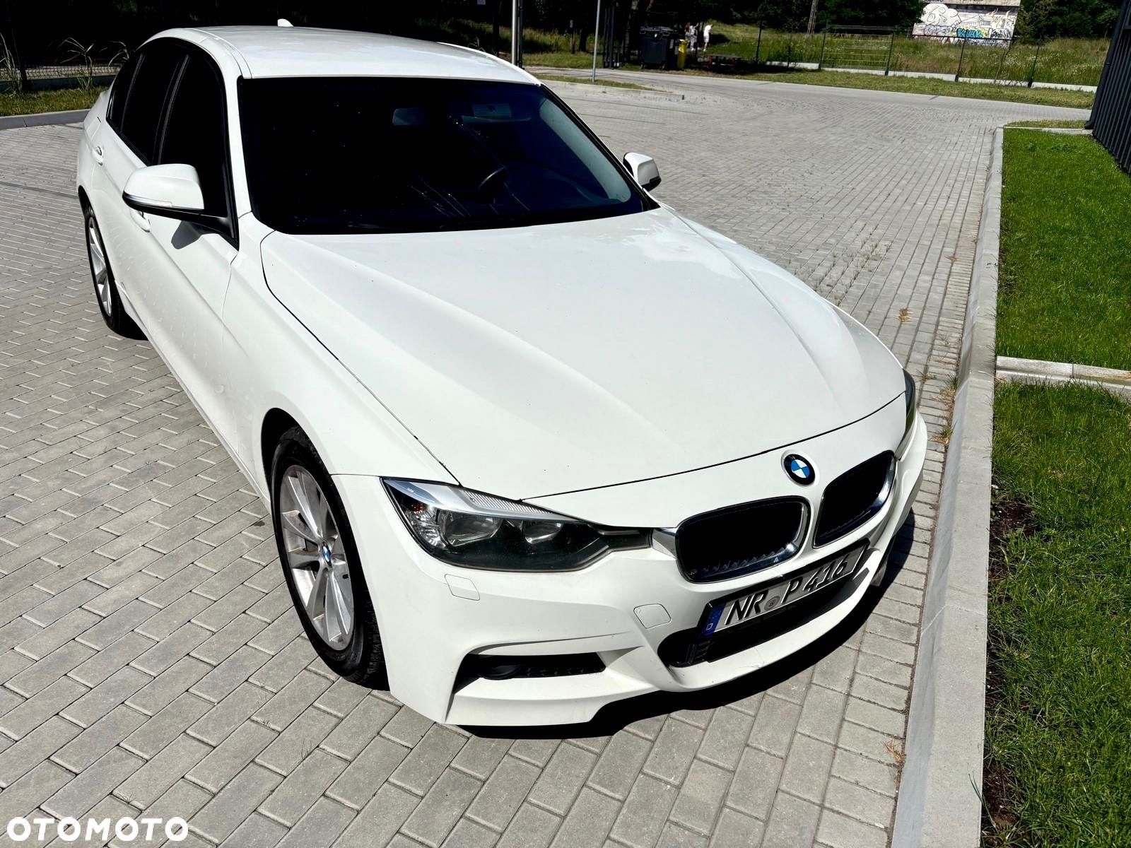 BMW Seria 3 320i xDrive - 1