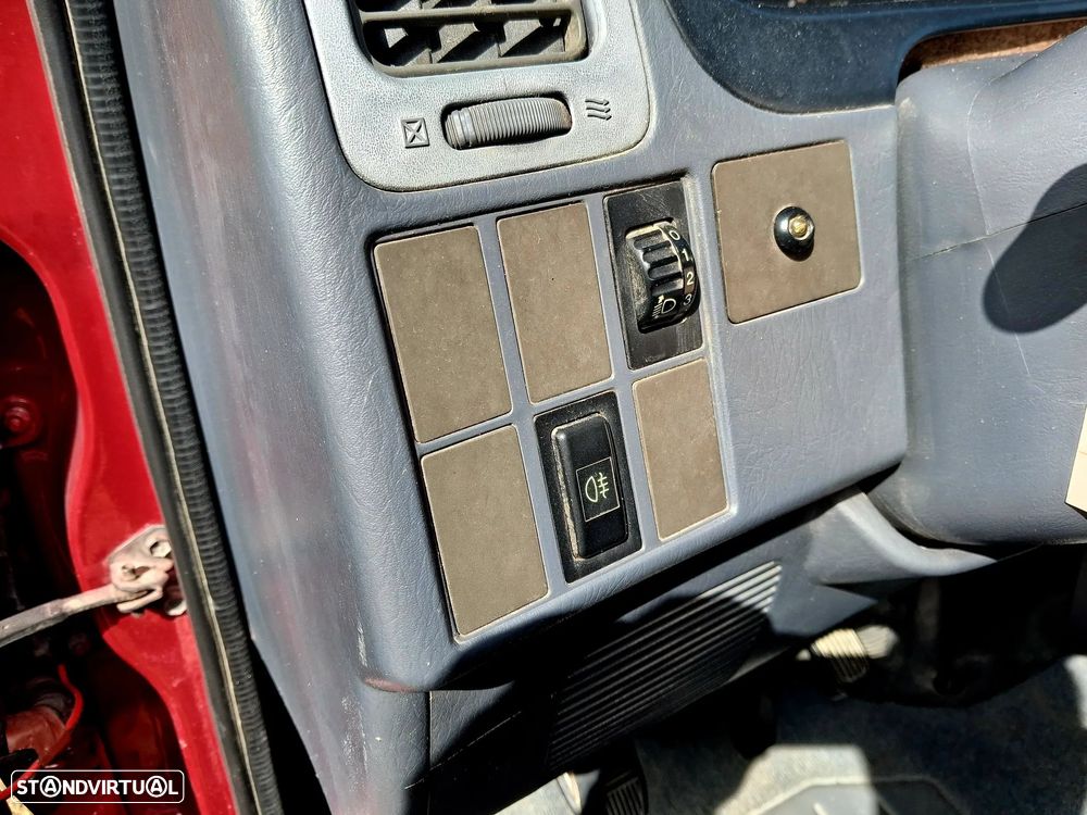 Toyota HiAce 2.4 D LXH12LB - 17