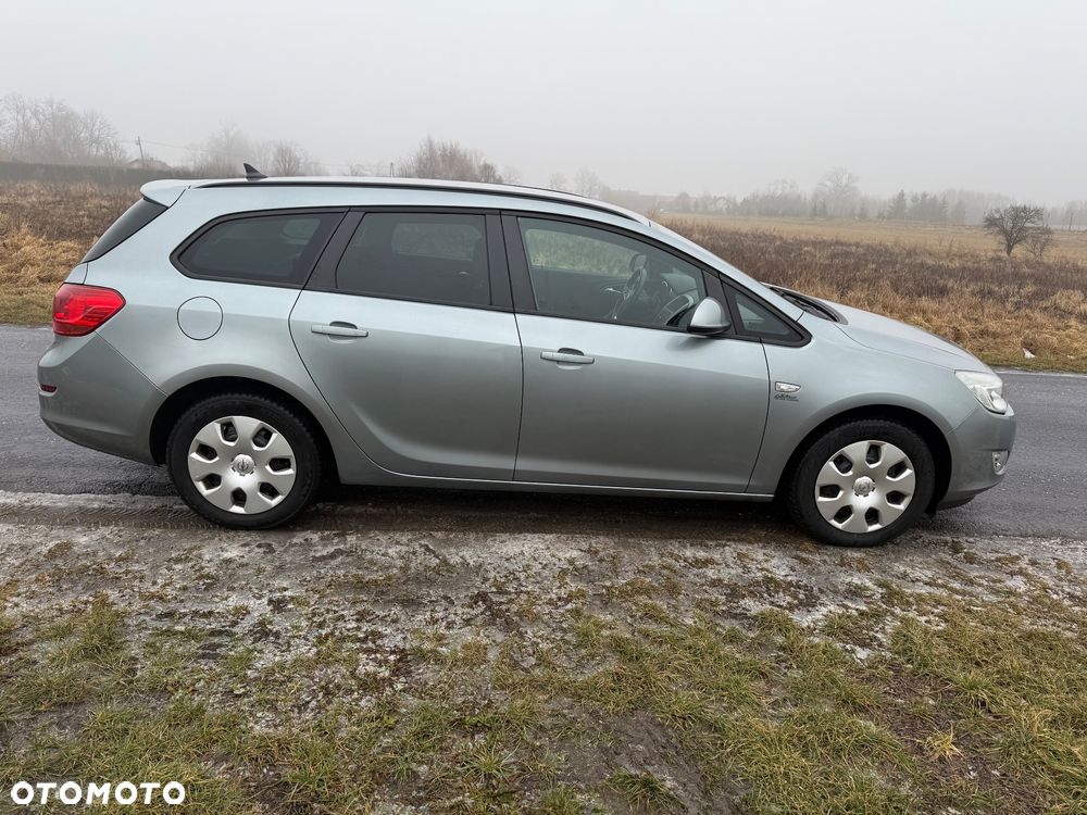 Opel Astra 1.4 Turbo - 4