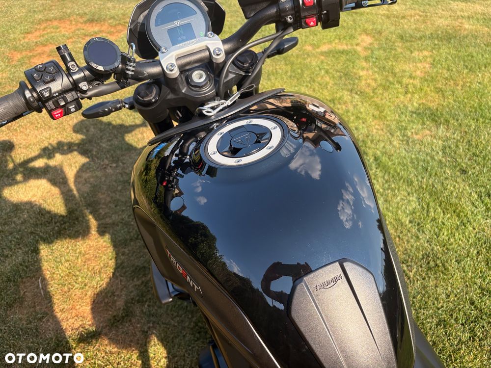 Triumph Trident - 14