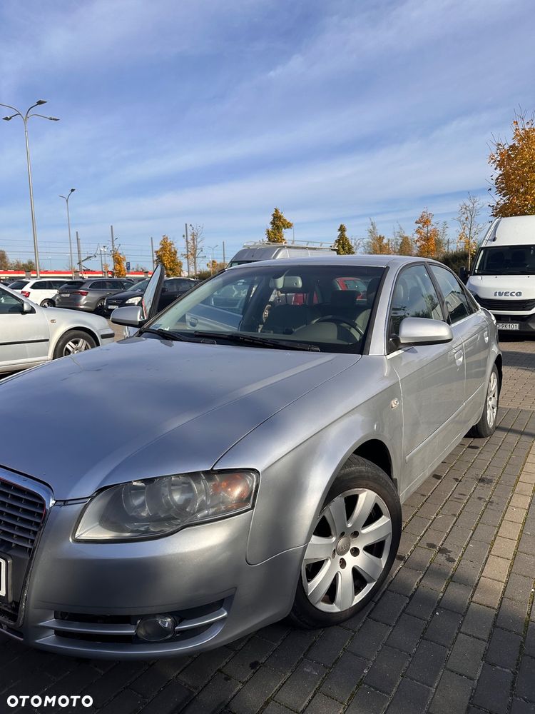 Audi A4 Limousine - 9