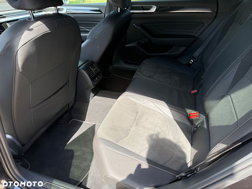 Volkswagen Arteon 2.0 TSI DSG R-Line - 16