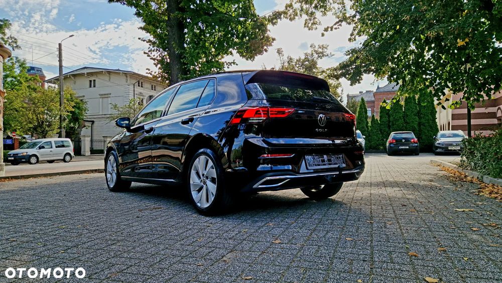 Volkswagen Golf 1.5 eTSI EVO Style DSG - 10