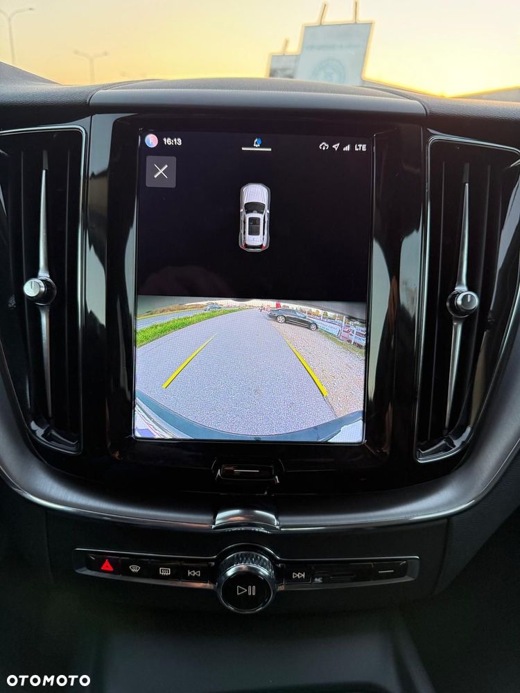 Volvo XC 60 B4 D Geartronic Momentum Pro - 16