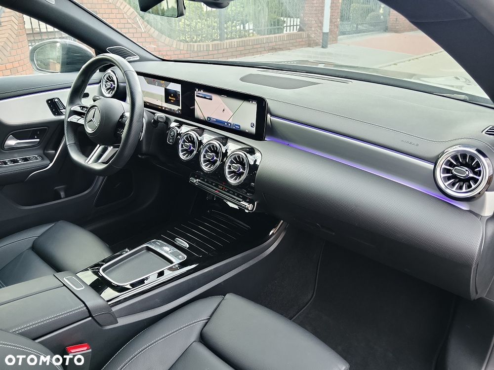 Mercedes-Benz CLA 200 d 8G-DCT AMG Line Advanced Plus - 16