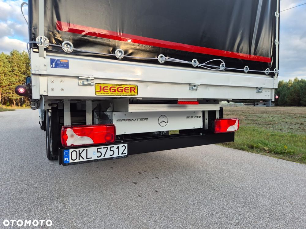 Mercedes-Benz Sprinter - 16