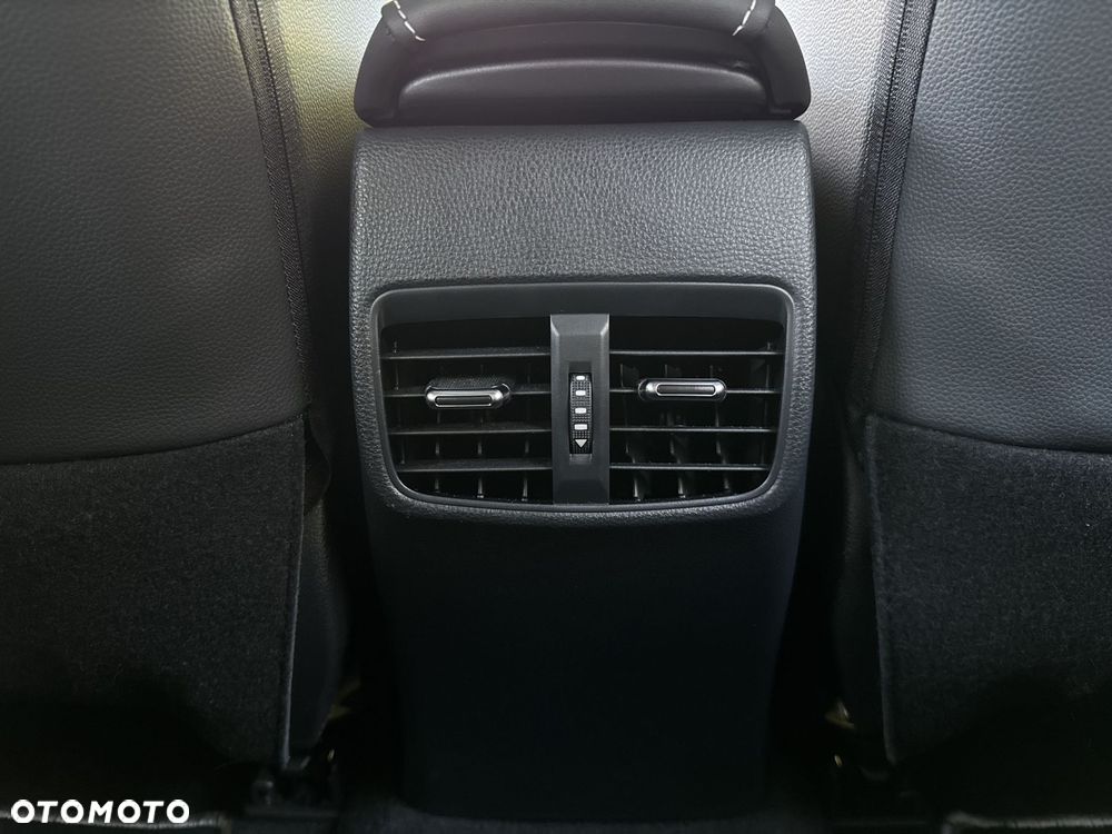 Toyota Corolla 1.8 Hybrid Style - 29