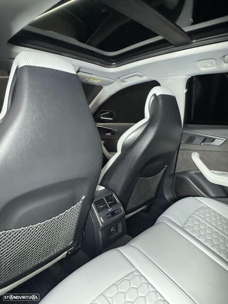 Audi RS4 S tronic - 17