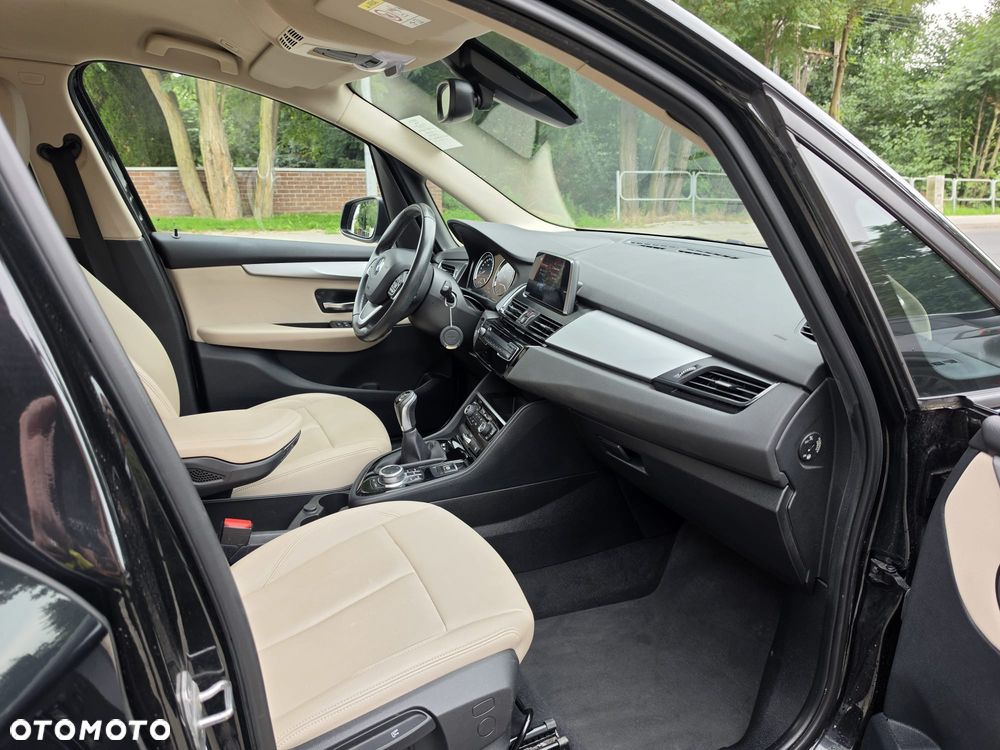 BMW Seria 2 216d GT - 11