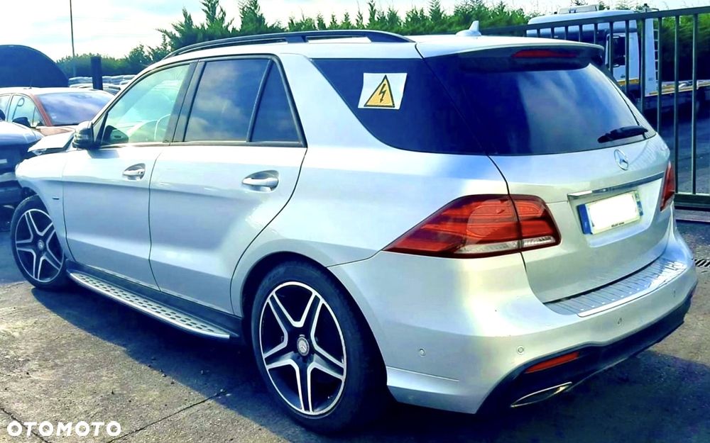 Mercedes-Benz GLE 500 e 4Matic 7G-TRONIC AMG Line - 5