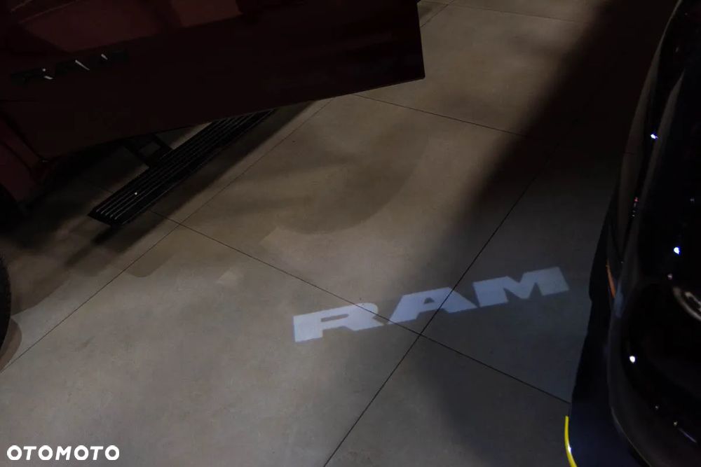 Dodge RAM - 34