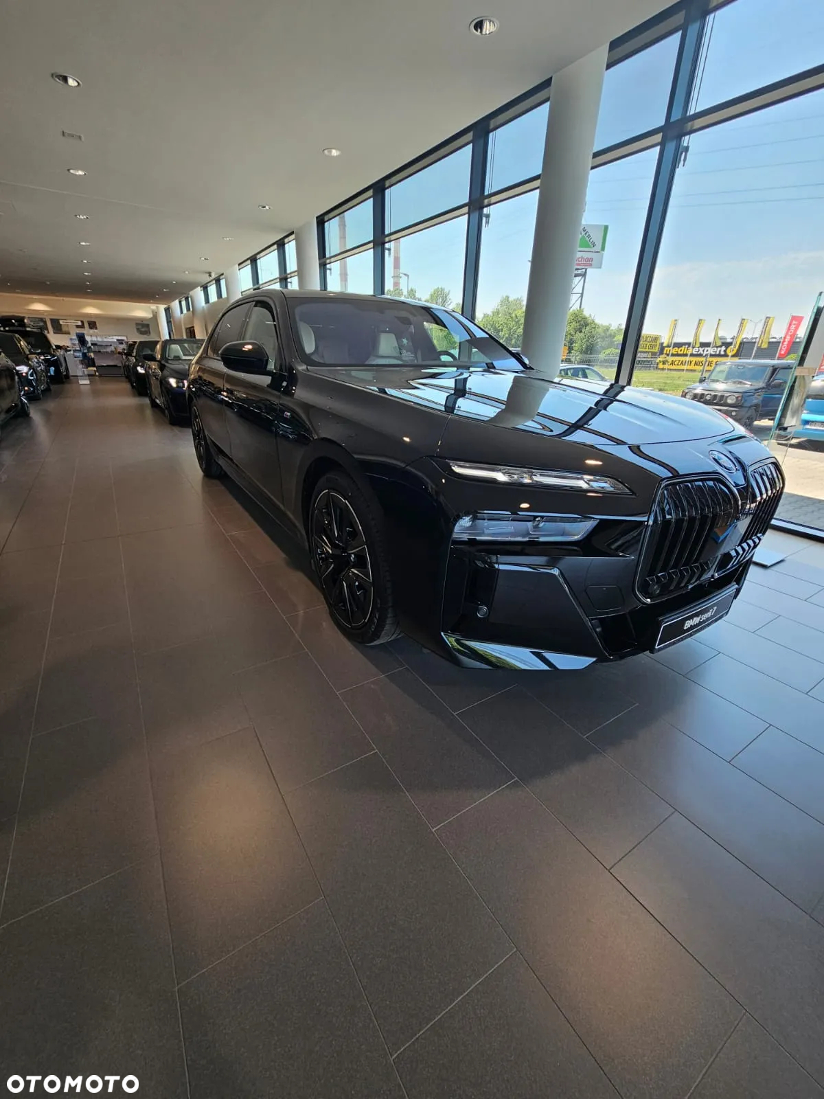 BMW Seria 7 - 32