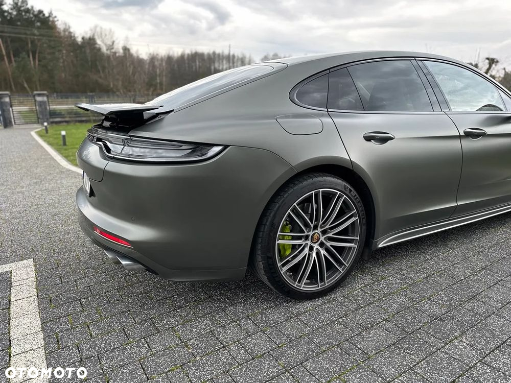 Porsche Panamera 4 E-Hybrid Platinum Edition - 5