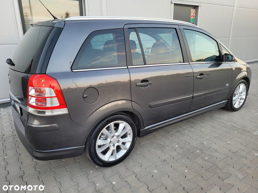 Opel Zafira 1.8 Sport - 22