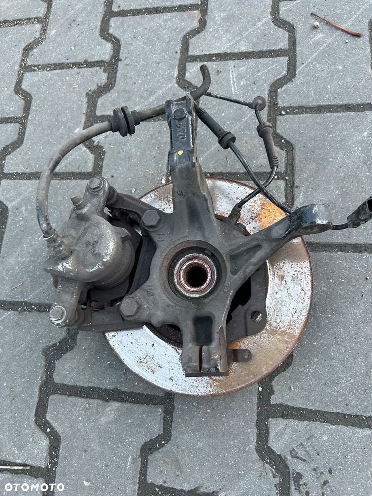 Renault Captur I zwrotnica prawa zacisk - 5